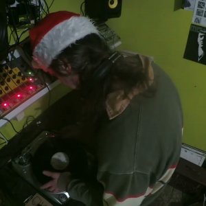 dj on the dole scratchy Christmas vinyl only